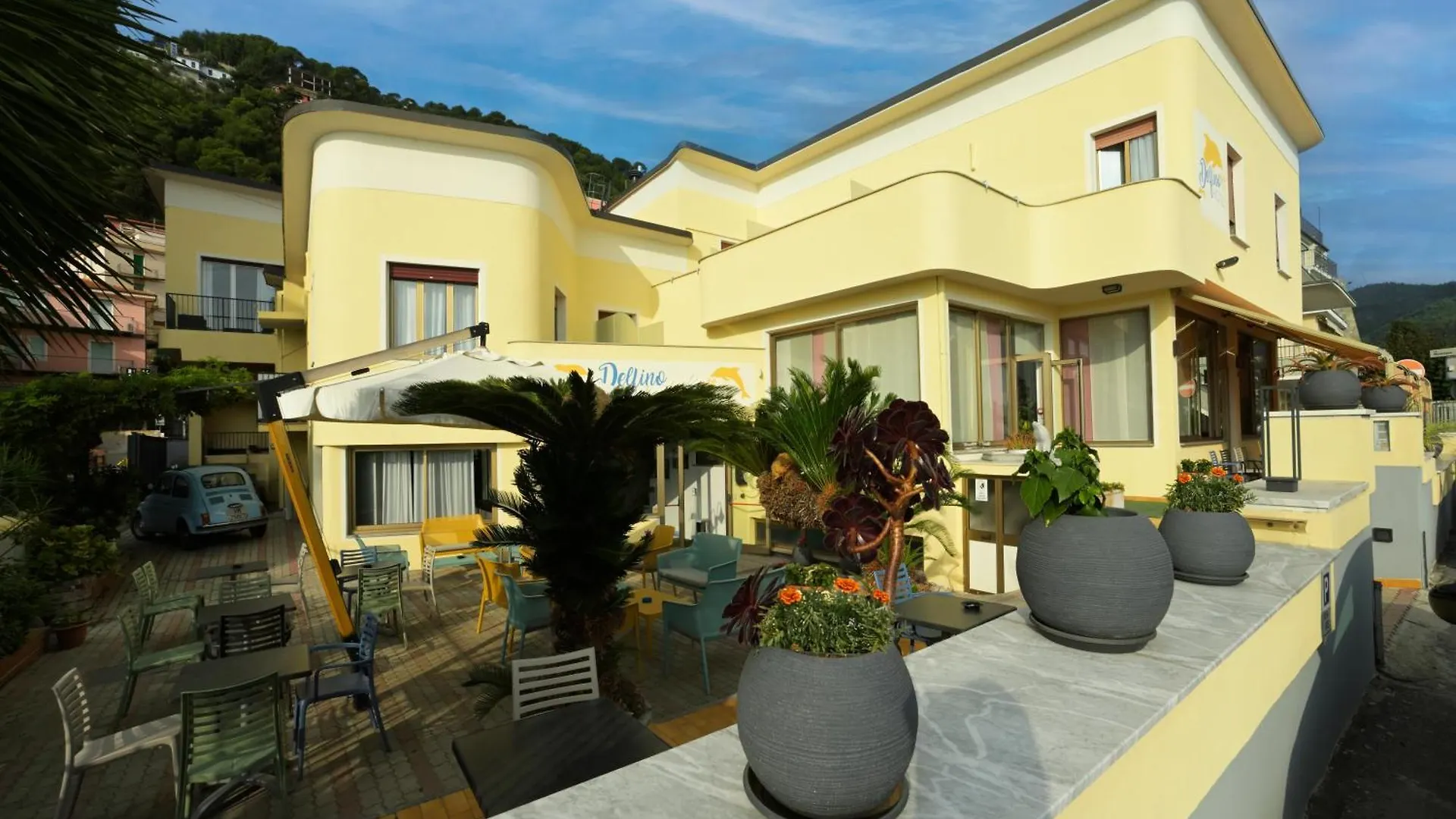 Hotel Delfino Laigueglia 3*,